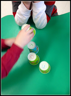 Needing to spice up your sight word routine? Try these activities for teaching sight words! 10 sight word games for kindergarten and first grade! My favorite is the bowling!