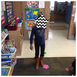 Needing to spice up your sight word routine? Try these activities for teaching sight words! 10 sight word games for kindergarten and first grade! My favorite is the bowling!