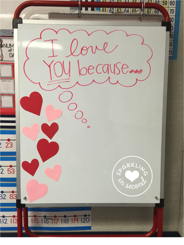 Easy Valentine's Day gifts for parents and students! Kids craft up Valentine's Day cards in the classroom!