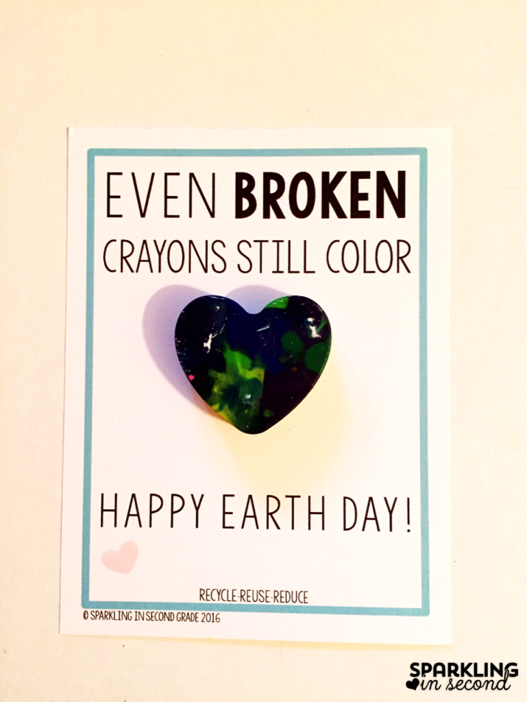 Earth Day is such a wonderful day to celebrate our earth! Here is a fun little gift you can give your students, recycled crayon hearts from melted crayons!