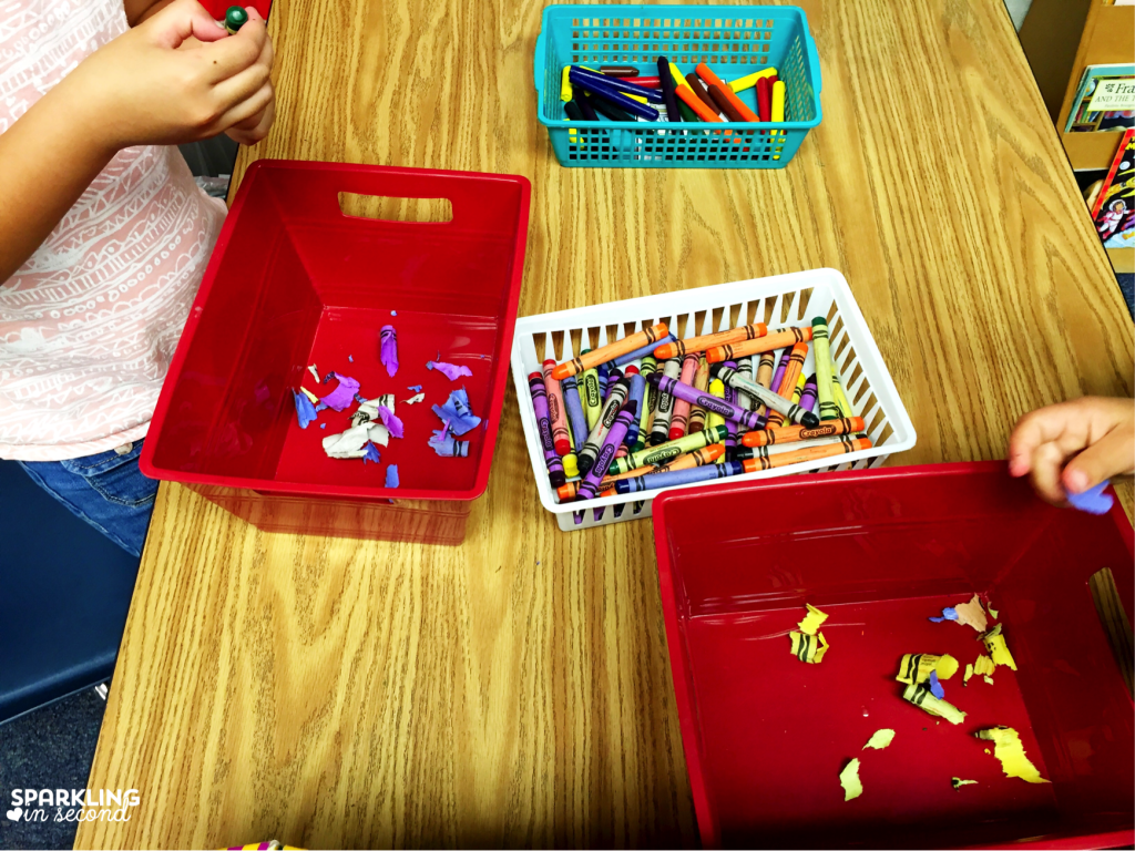 Earth Day is such a wonderful day to celebrate our earth! Here is a fun little gift you can give your students, recycled crayon hearts from melted crayons!